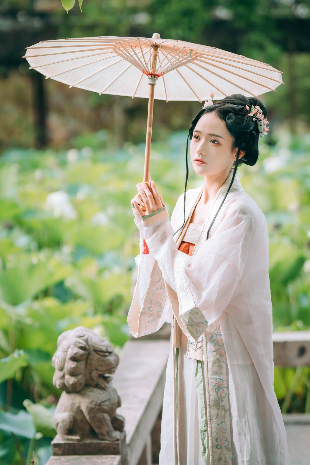 人气Coser@兔子Zzz不吃胡萝卜 &黄舒绮_suki 游园惊梦[32P/140MB] 网红写真-第2张