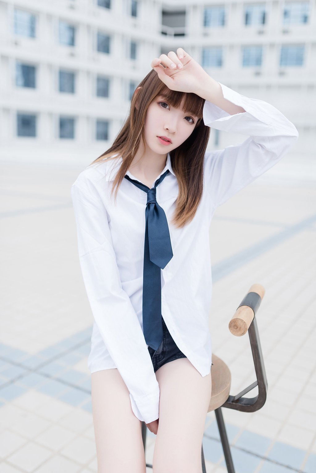 网红Coser@祖木子 裸脚白衬衫 · 足控福利[46P/29MB] 网红写真-第1张
