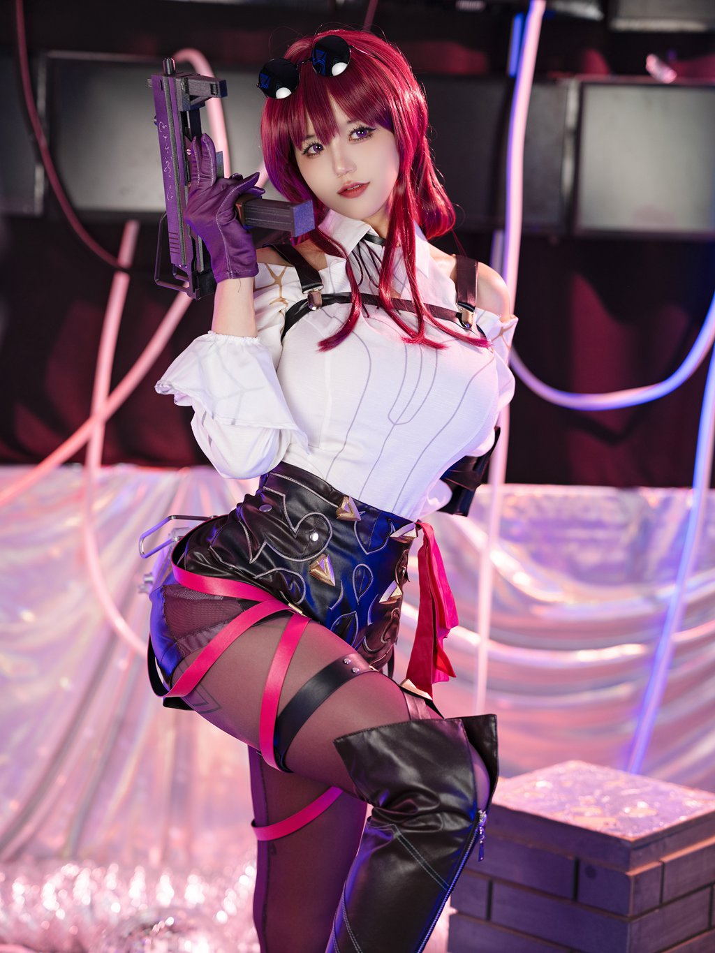 人气Coser@小仓千代w NO.062 – Kafka HSR 卡芙卡[27P-125M] 网红写真-第1张
