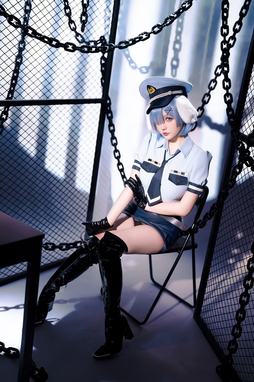 微博红人@星之迟迟 24年02月计划C RE0-蕾姆 狗耳警官 [101P/1V/1.25G] 网红写真-第3张
