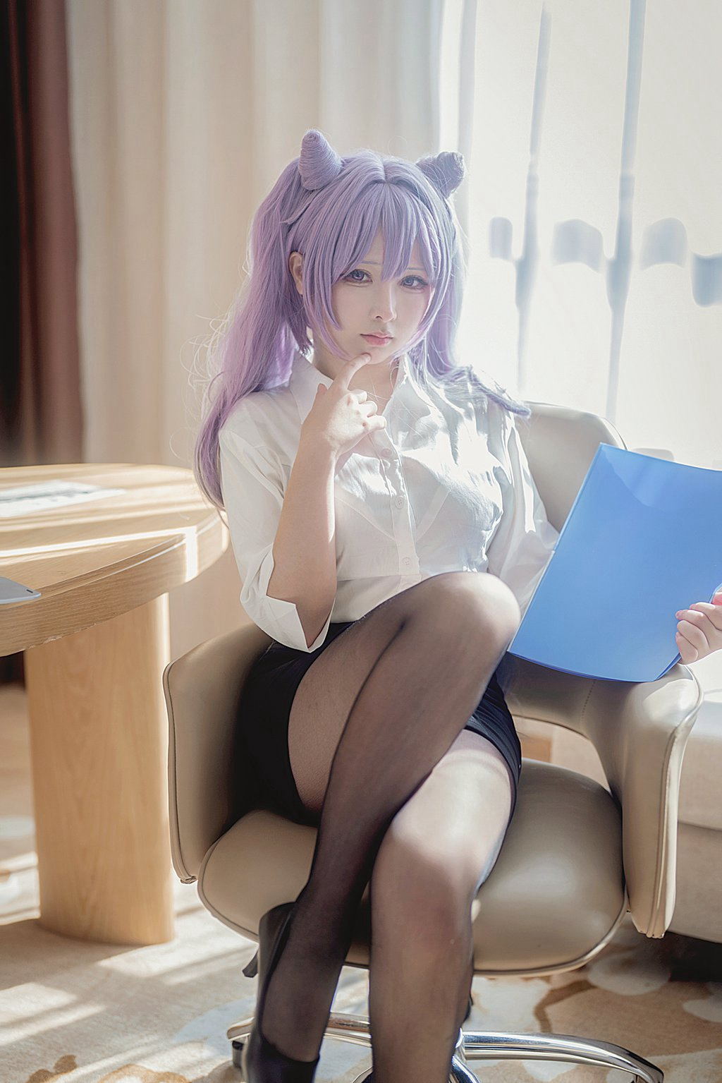 动漫博主@樱梨梨 刻晴秘书[23P-81M] 网红写真-第3张