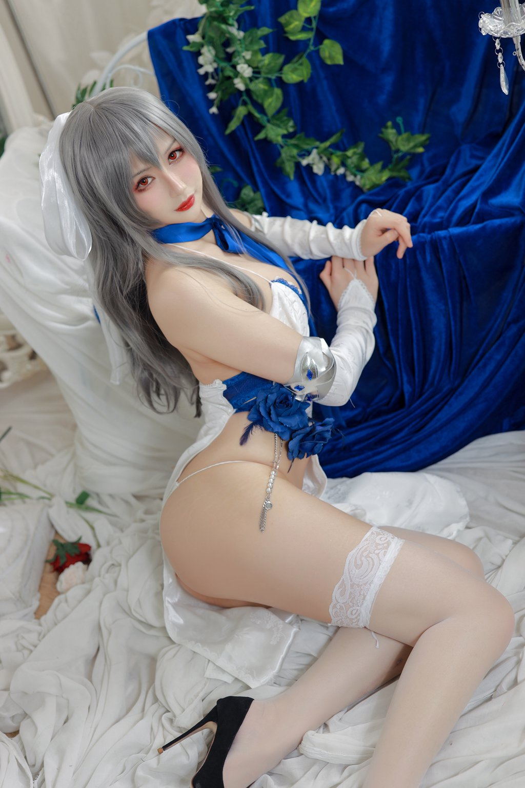 颜值博主@兔胖胖min 路易九世礼服[37P-180M] 网红写真-第3张