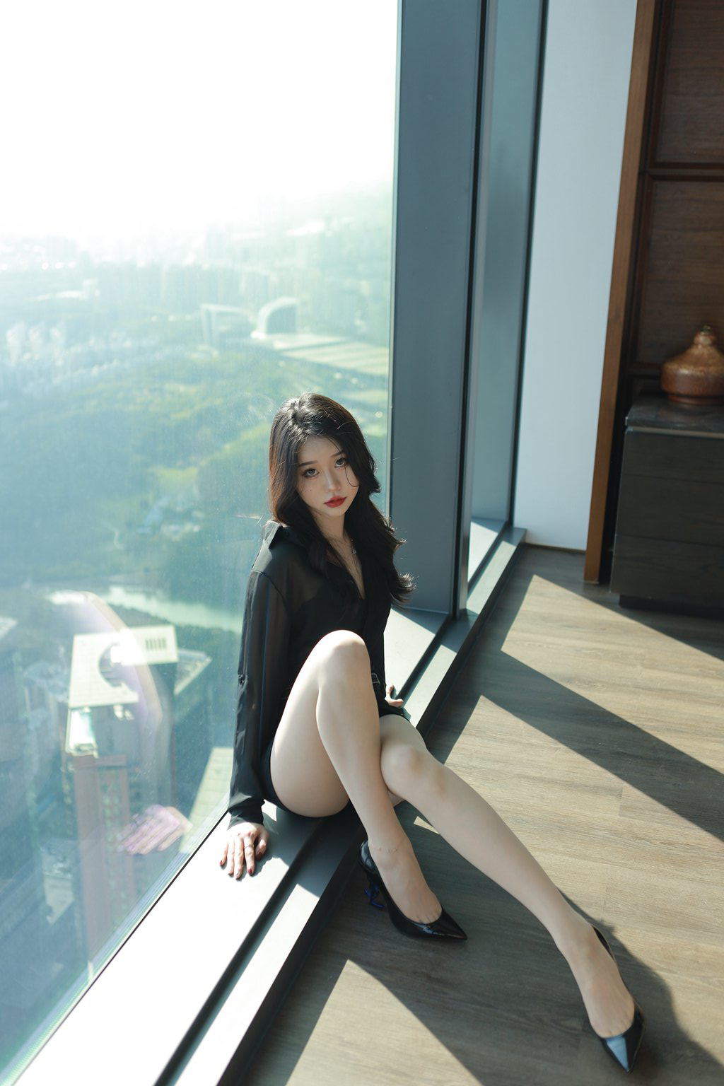 网红Coser@Sia不吃鱼 黑色系肉丝OL [97P/2.27GB] 网红写真-第2张