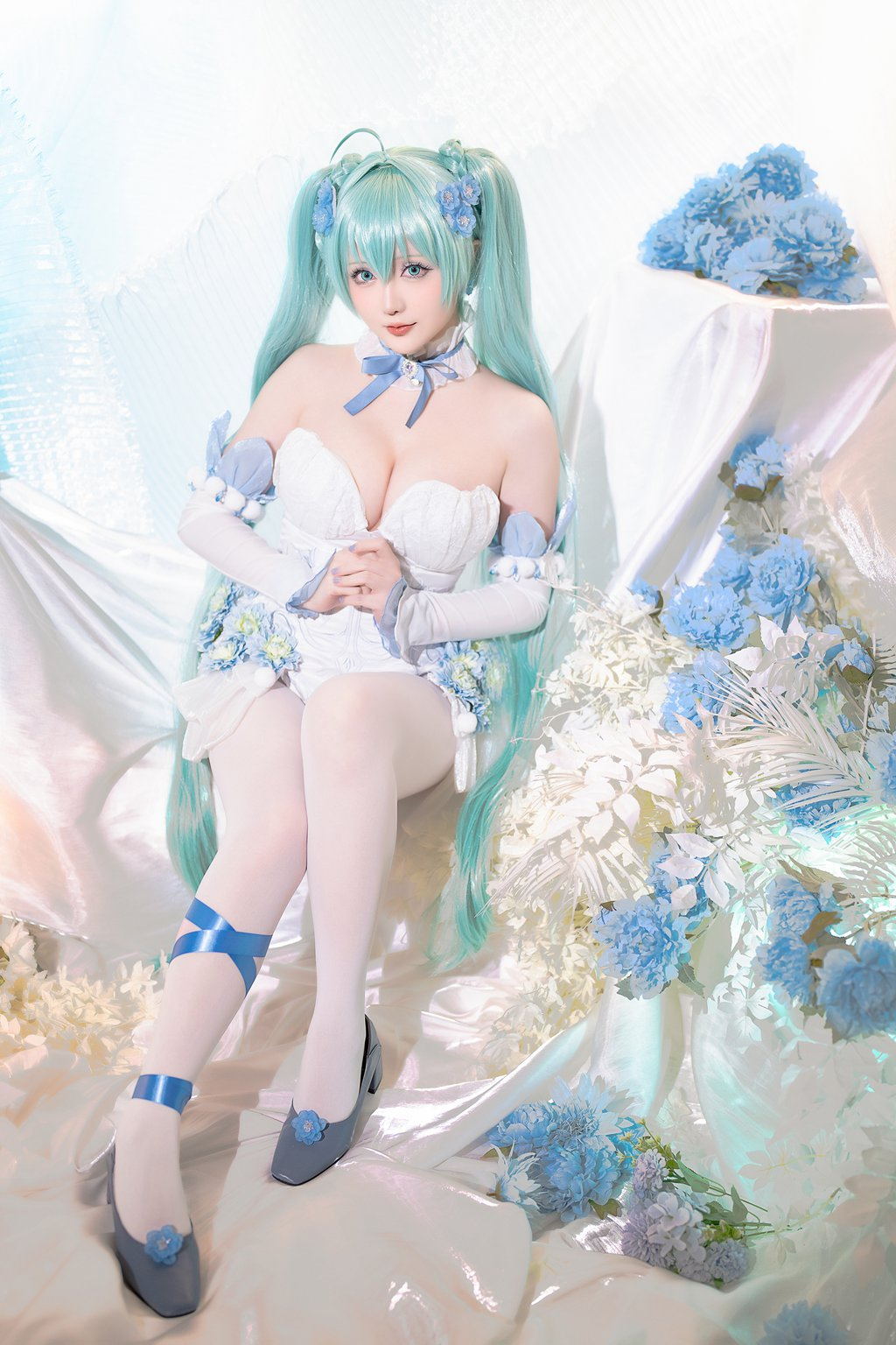 微博红人@星之迟迟 24年02月计划A 初音未来-粉蝶花精灵 [54P/1V/1.07G] 网红写真-第2张