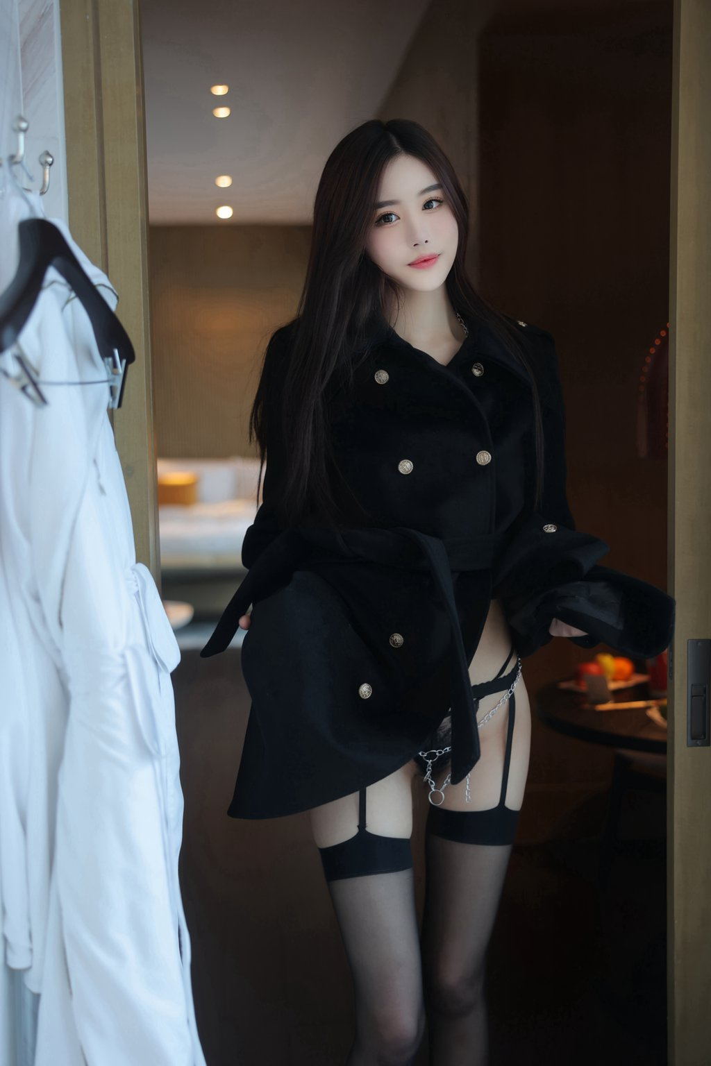 秀人模特@晚苏susu-原版无水印-丝足美腿 [77P/987MB] 年费专享-第3张