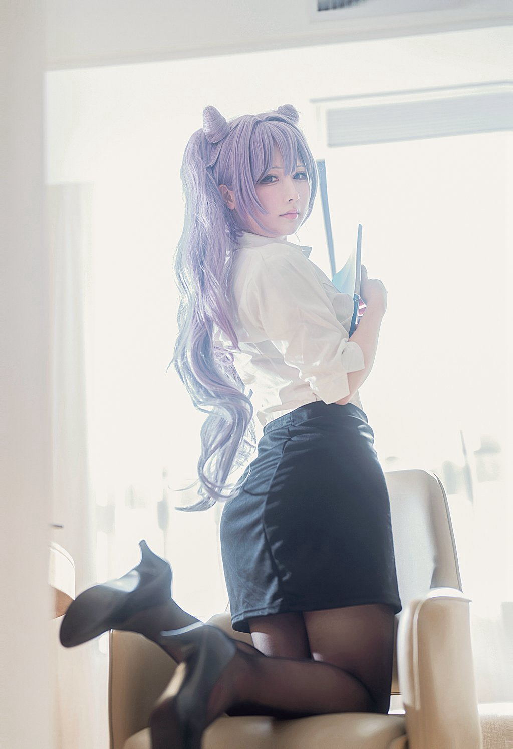 动漫博主@樱梨梨 刻晴秘书[23P-81M] 网红写真-第2张