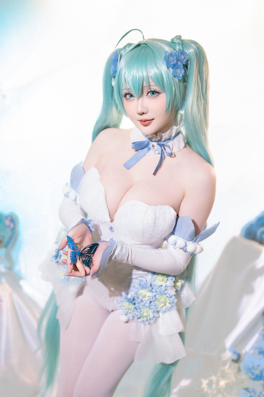微博红人@星之迟迟 24年02月计划A 初音未来-粉蝶花精灵 [54P/1V/1.07G] 网红写真-第1张