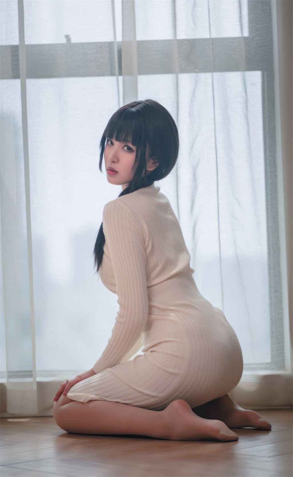 颜值博主@轩萧学姐 肉丝家妻 [70P/355MB] 网红写真-第2张