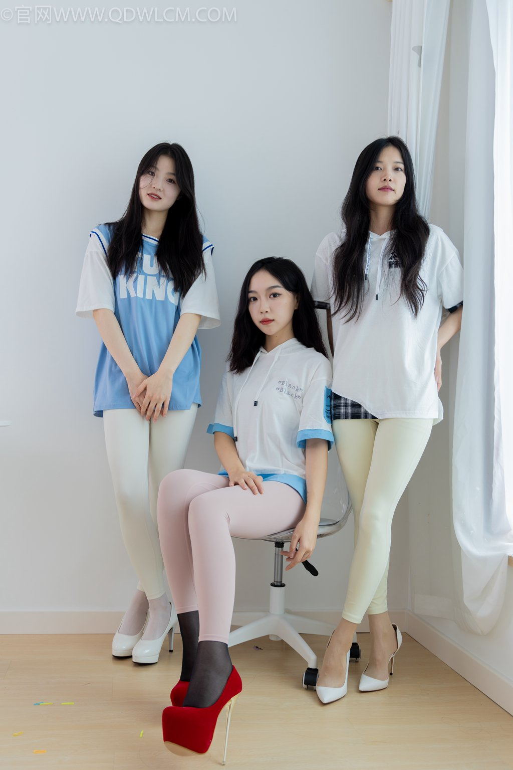 勿恋传媒 NO.2000 茯苓&纱纱&青柠 感谢陪伴 [173P/1V/5.93G] 其它写真-第3张