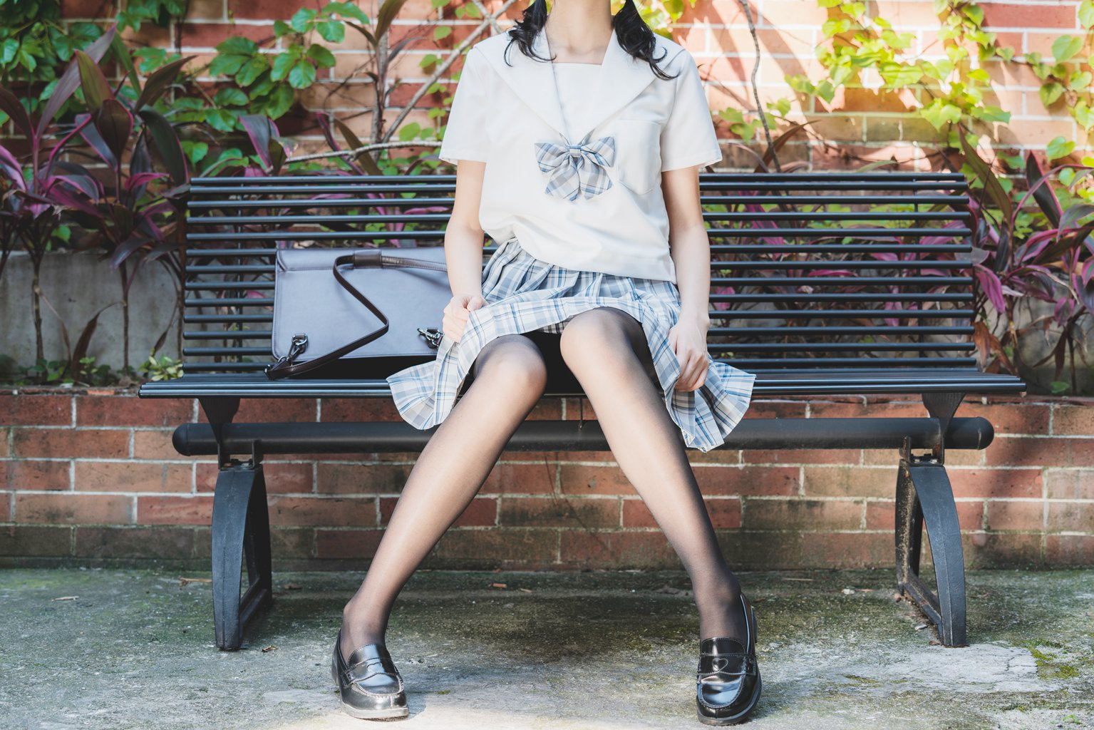 网紅Coser@西呱呀呀呀 –凤凰新村 [57P-983MB] 网红写真-第4张