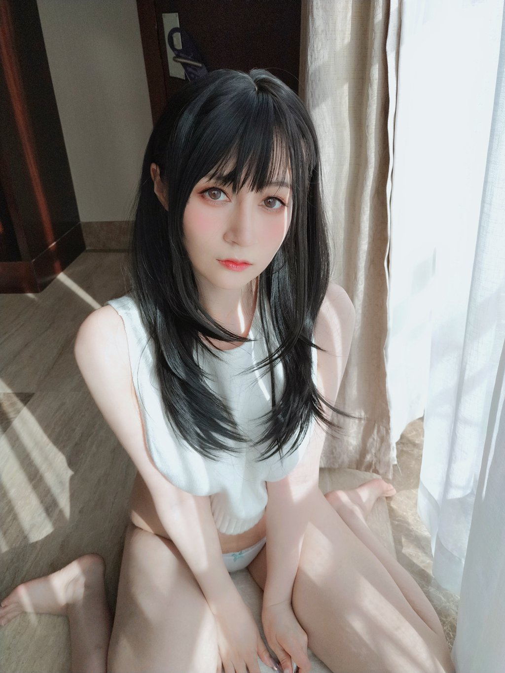 人气动漫Coser@白银81_ 白色毛衣 [49P-114MB] 网红写真-第3张