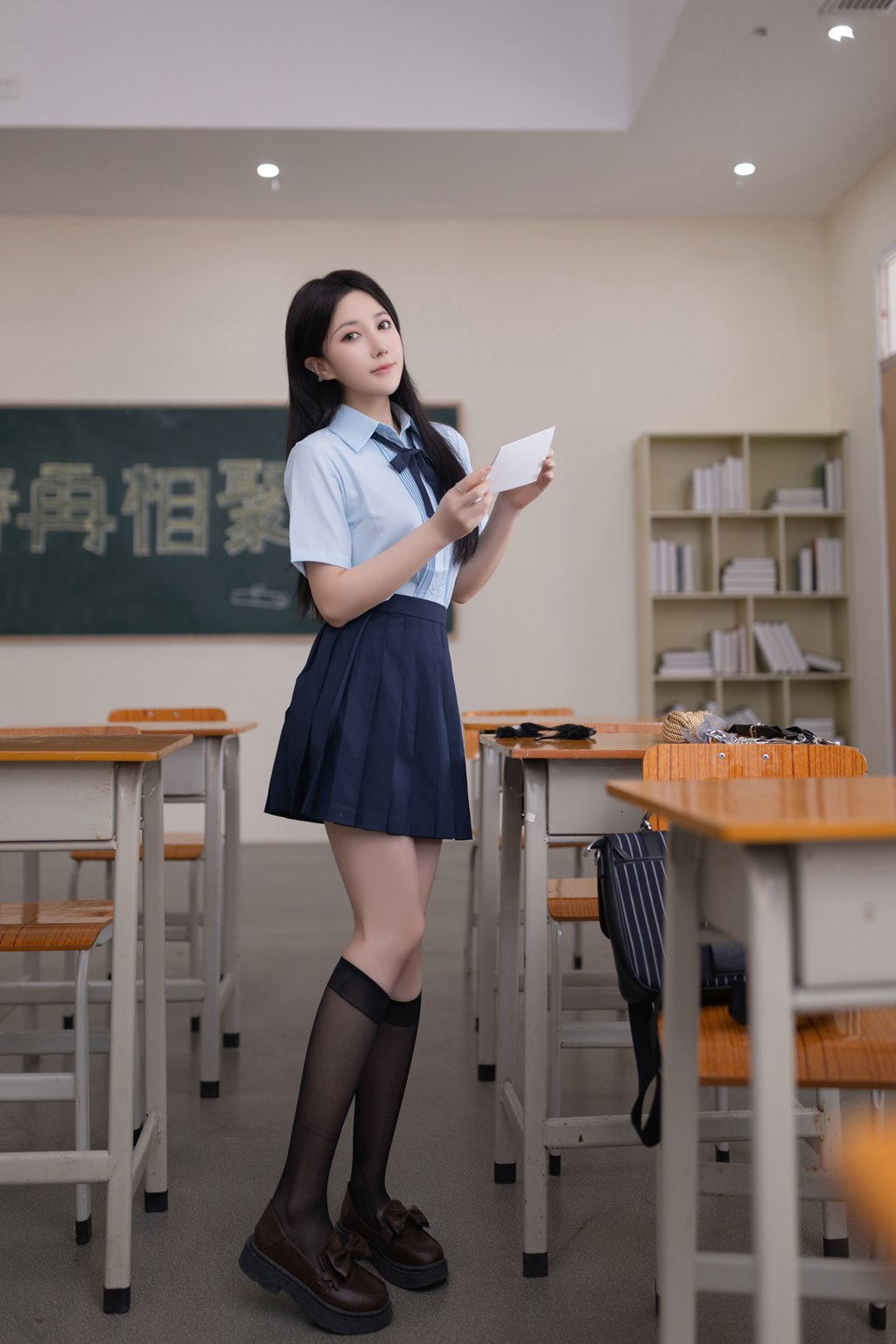 秀人内购@鱼子酱Fish – 内购系列 – 班长的礼物[130P/1.54GB] 其它写真-第3张