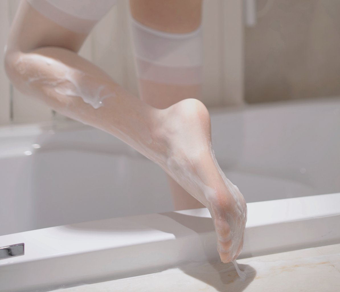 网紅Coser@禅院熏 –特辑白丝史-莱姆高跟[20P/170MB] 网红写真-第3张