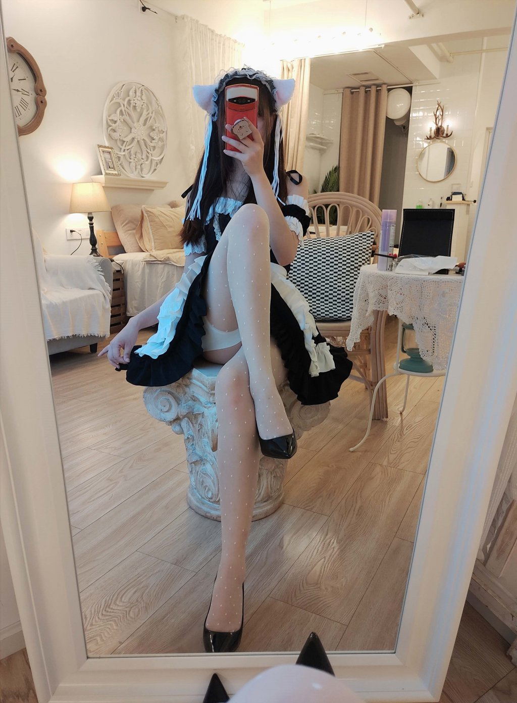 微博红人Coser@雪琪SAMA 对镜女仆[28P-2V-647M] 网红写真-第2张
