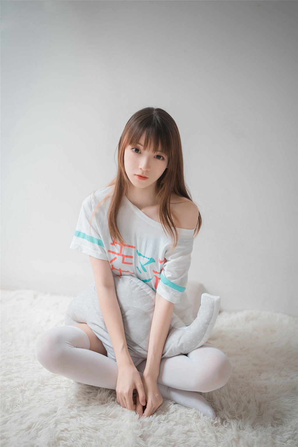 网紅Coser@祖木子 活力白丝少女 [50P-252MB] 网红写真-第2张
