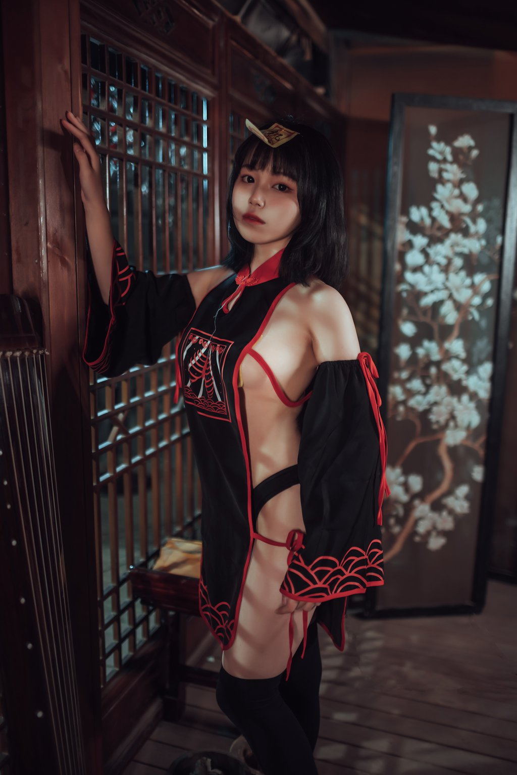 网红Coser@七月喵子-小僵尸[22P-179MB] 网红写真-第2张