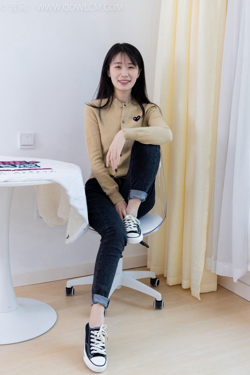 勿恋传媒 NO.2033 菜菜-熟悉的面孔 [160P/1V/4.90G] 其它写真-第2张