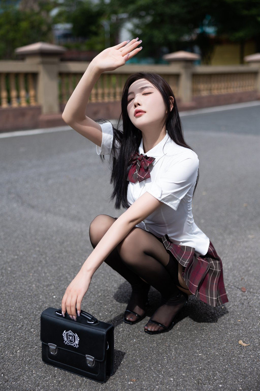秀人模特@杨晨晨 – 内购无水印 姓感JK服[125P/826MB] 年费专享-第2张