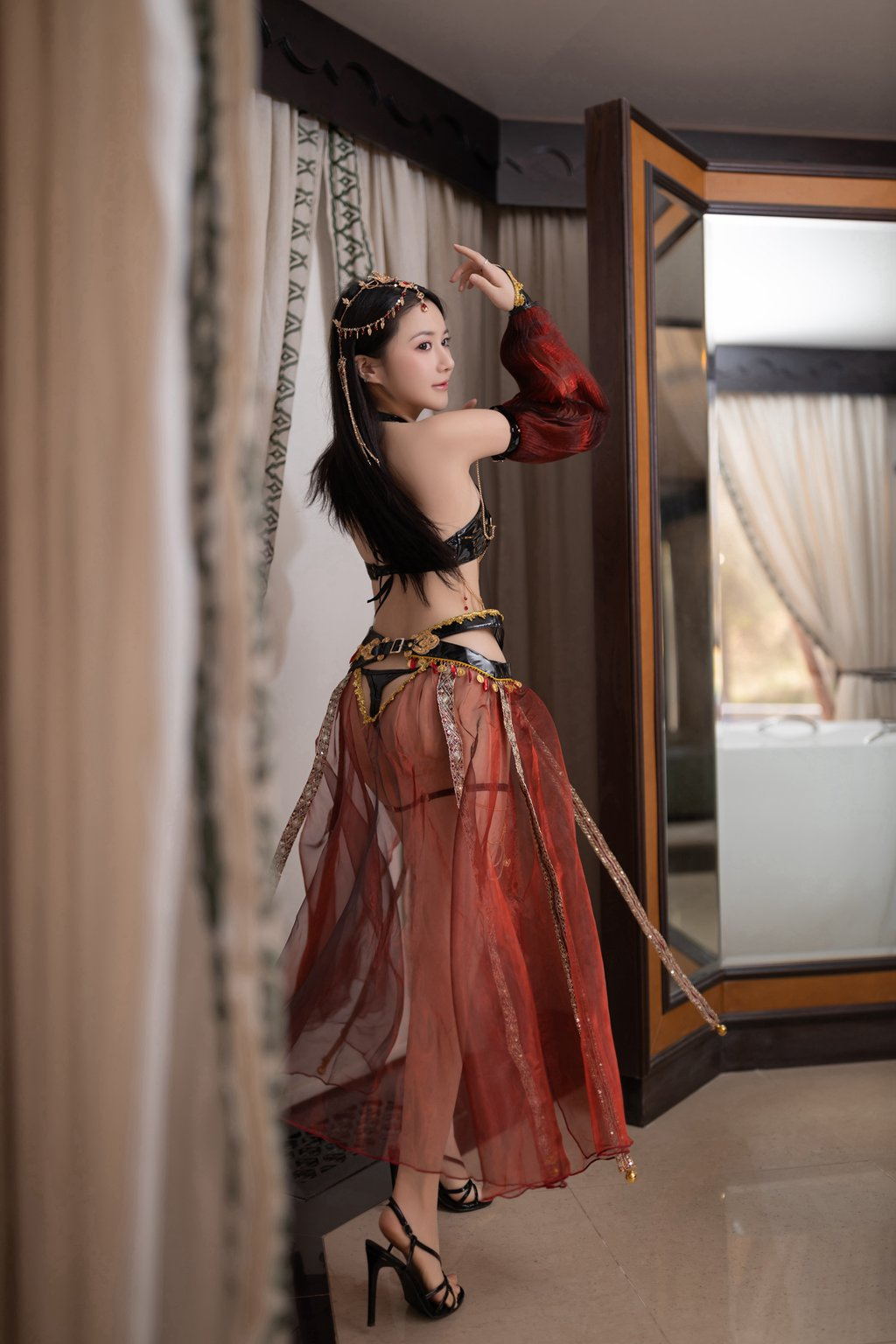 秀人内购@鱼子酱Fish – 内购系列 – 异域舞娘[120P/1.23GB] 其它写真-第1张