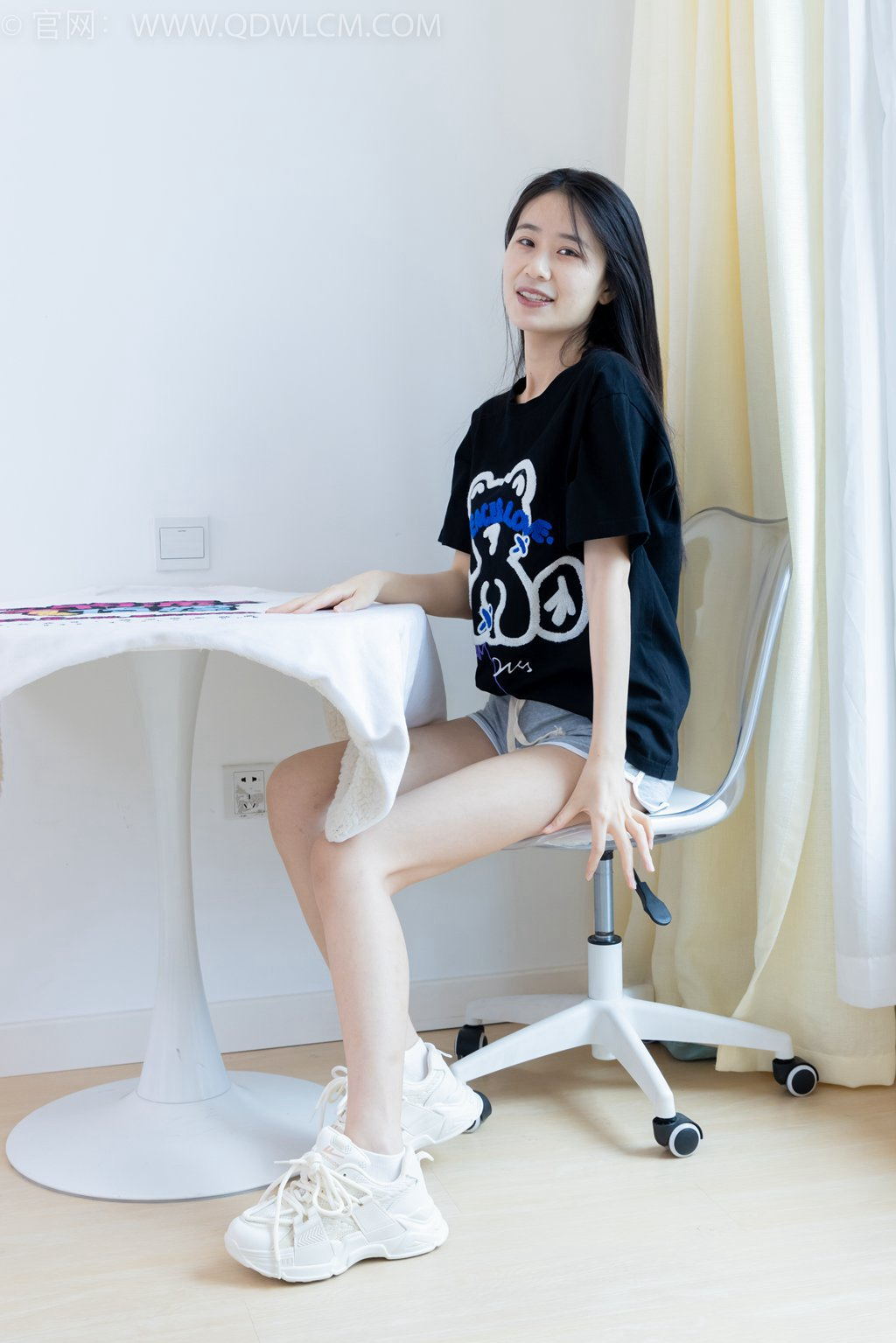 勿恋传媒 NO.2062 菜菜-侧脸很美 [220P/1V/6.19G] 其它写真-第1张