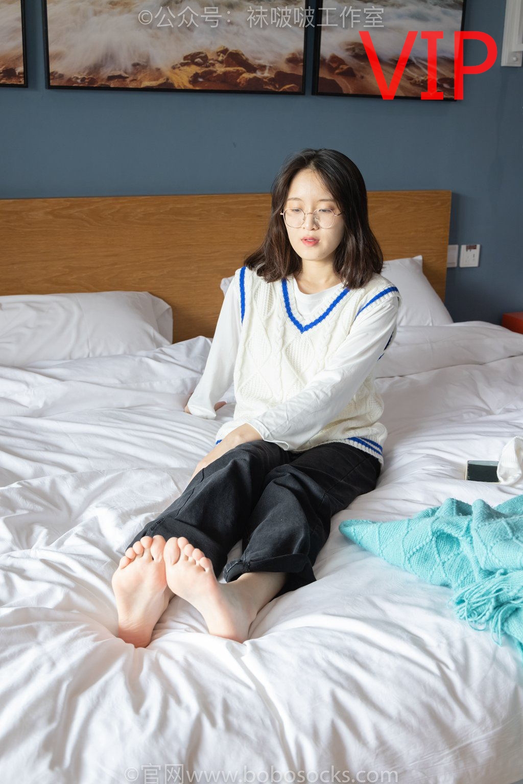 [BoBoSocks袜啵啵] 积分限定作品 NO.007 熊熊-运动鞋、白棉袜、裸足（图片版）[134P/2.07G] 年费专享-第1张