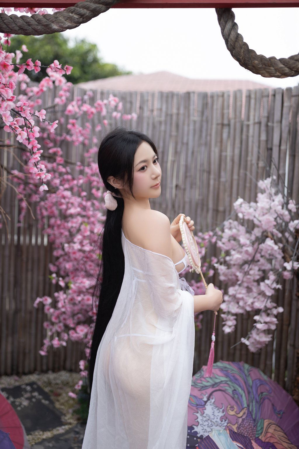 秀人内购@鱼子酱Fish – 内购系列 – 花想容[120P/1.64GB] 其它写真-第1张