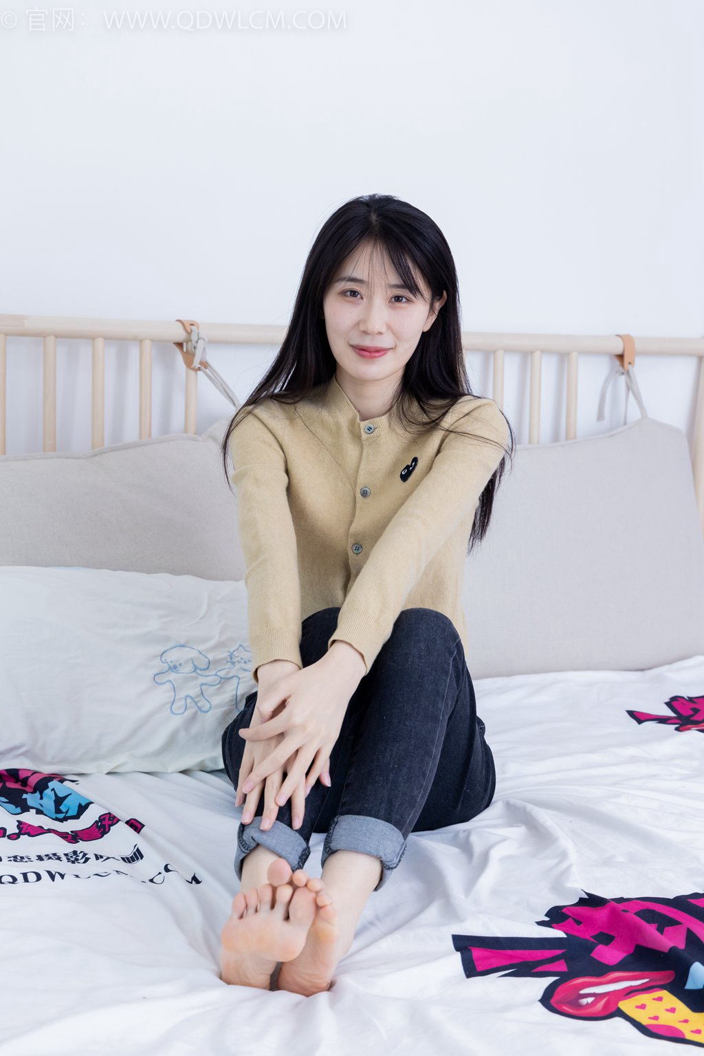 勿恋传媒 NO.2033 菜菜-熟悉的面孔 [160P/1V/4.90G] 其它写真-第1张
