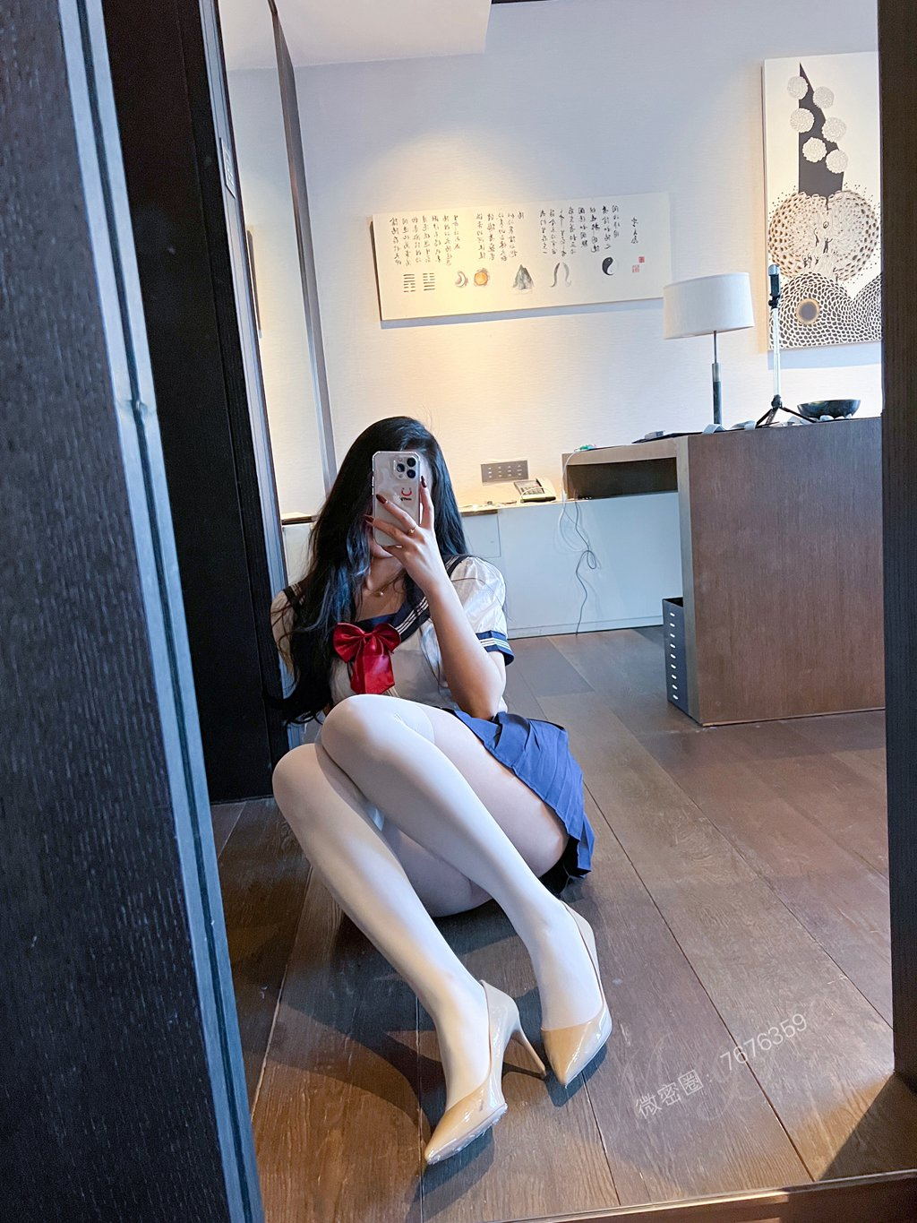 网紅Coser@安乔乔儿(Nia乔乔) 学姐来了[58P／334MB] 网红写真-第1张