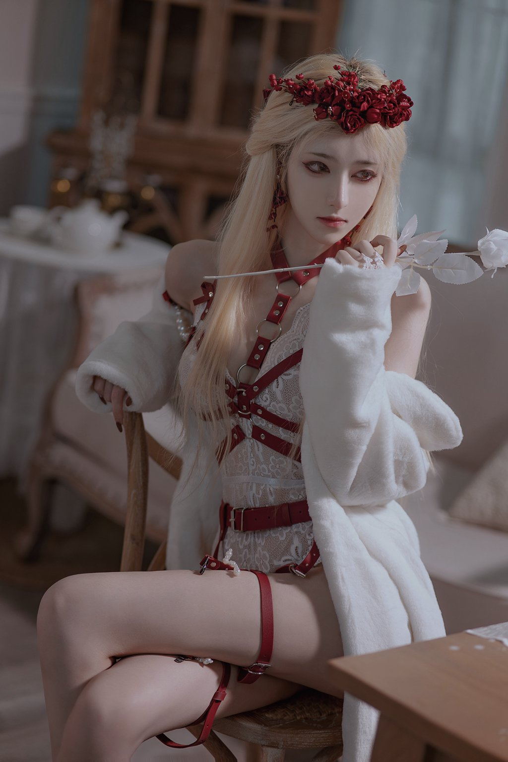 微博红人动漫Coser@南桃Momoko-玫瑰内衣 [26P-68MB] 网红写真-第1张