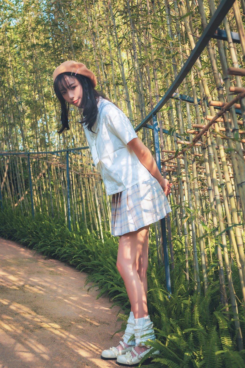 网紅Coser@西呱呀呀呀 –白云森林短袖无外套 [39P-408MB] 网红写真-第2张