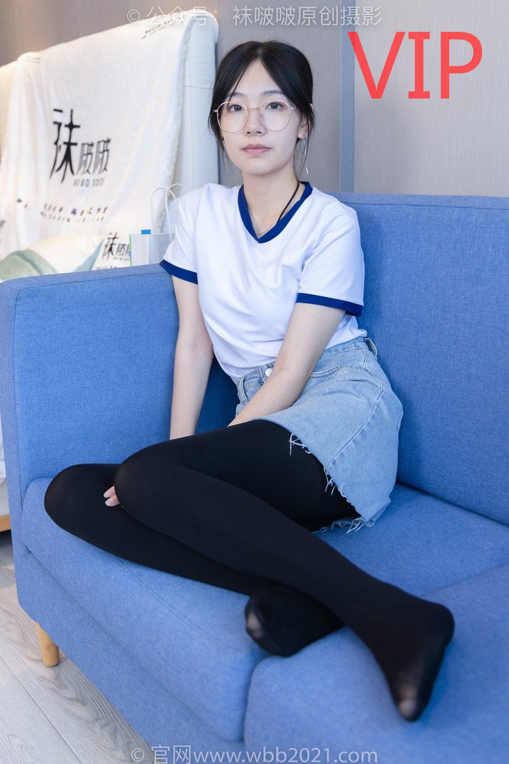 [BoBoSocks袜啵啵] NO.447 小甜豆-平底鞋、厚嘿丝、圣女果、橘子、巧克力蛋糕剧情（花絮版）[140P/1V/7.24G] 年费专享-第1张