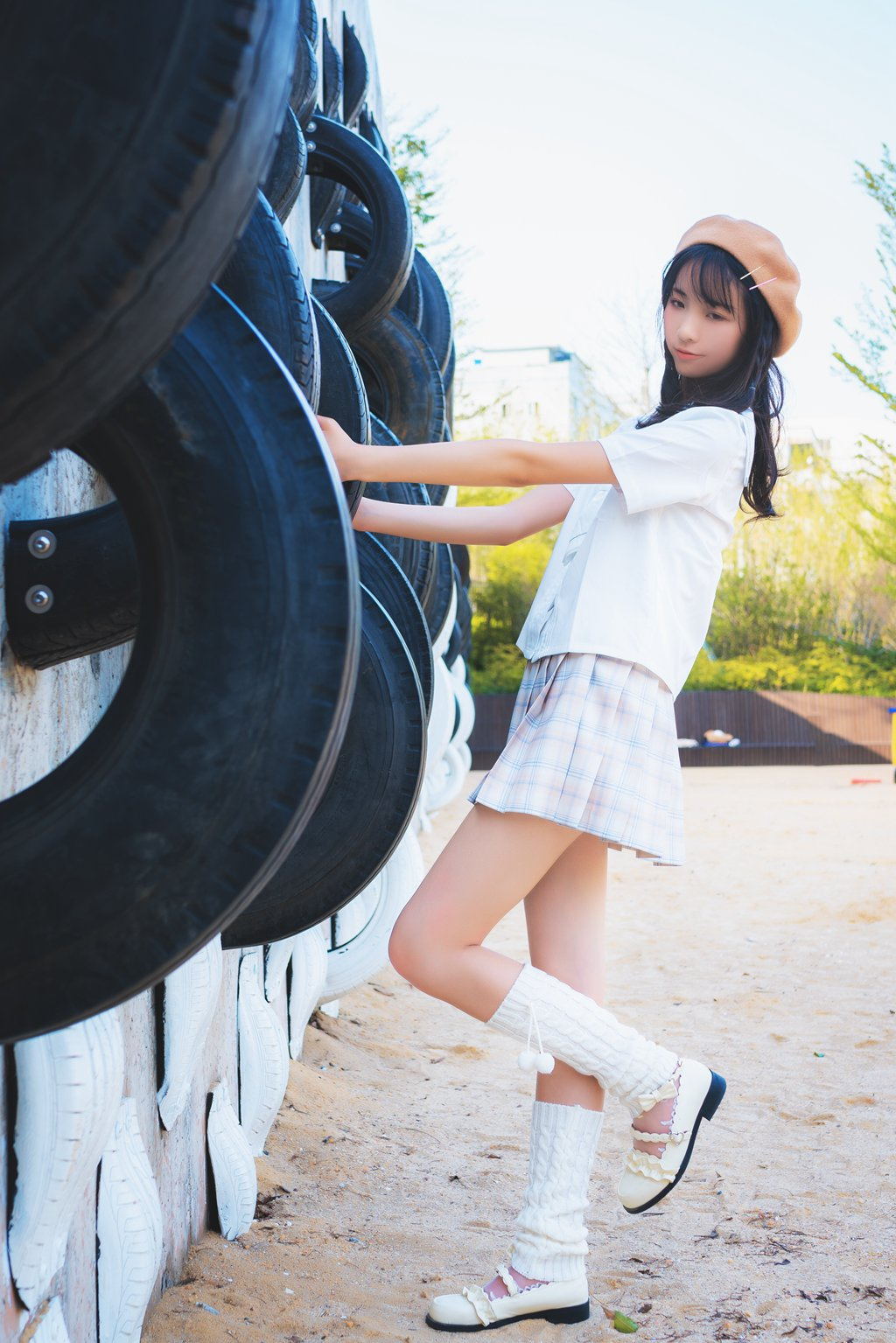 网紅Coser@西呱呀呀呀 –白云森林短袖无外套 [39P-408MB] 网红写真-第1张