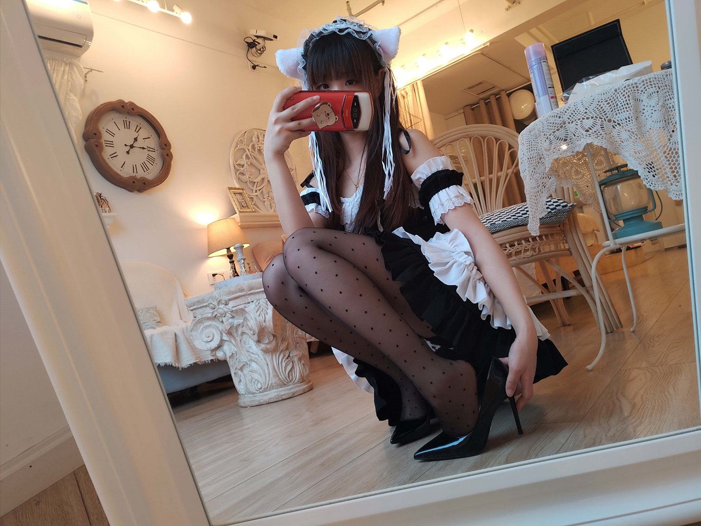 微博红人Coser@雪琪SAMA 对镜女仆[28P-2V-647M] 网红写真-第3张