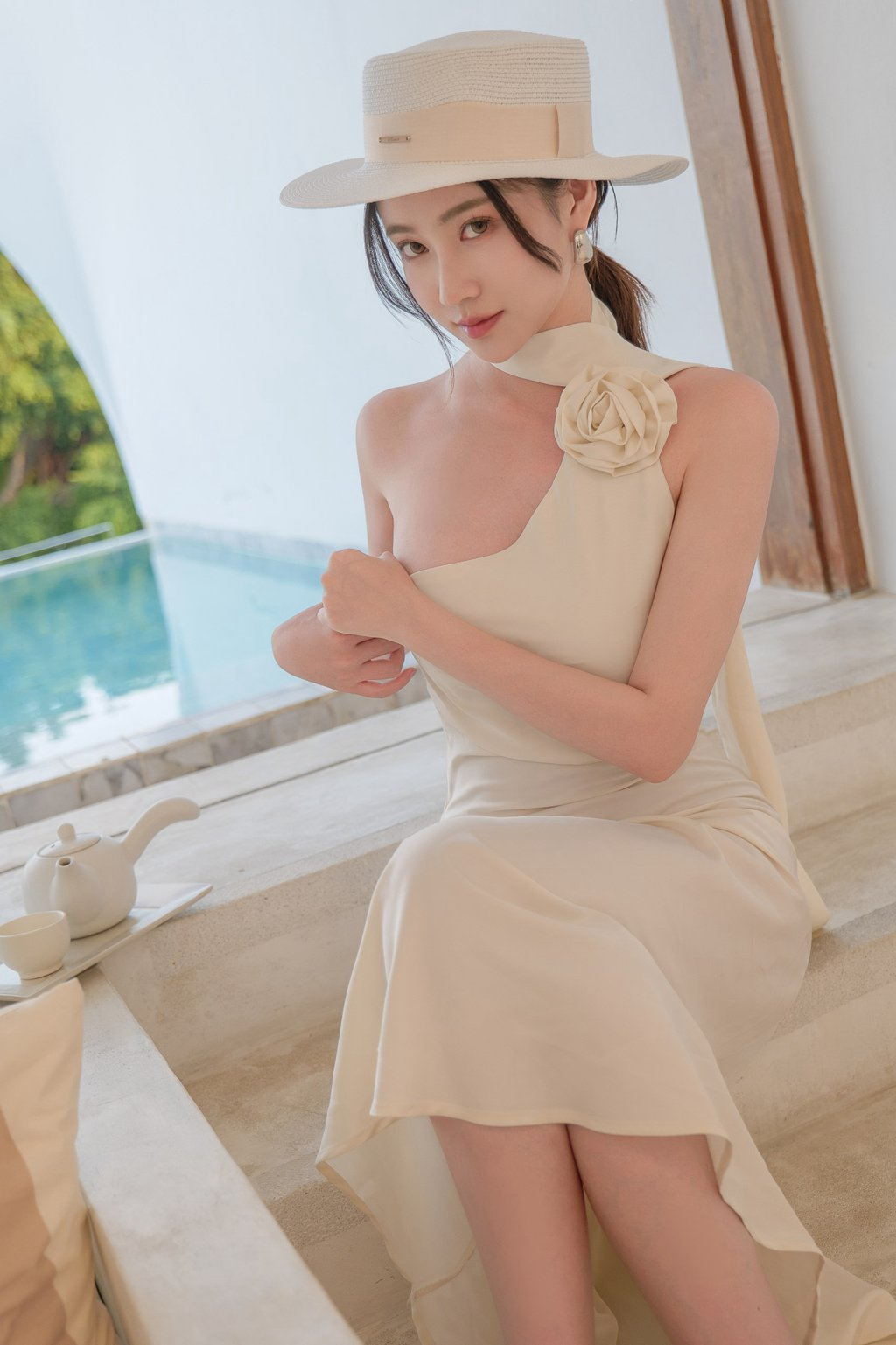 人气美女@年年nnian –情迷法兰西 [80P-125M] 网红写真-第4张
