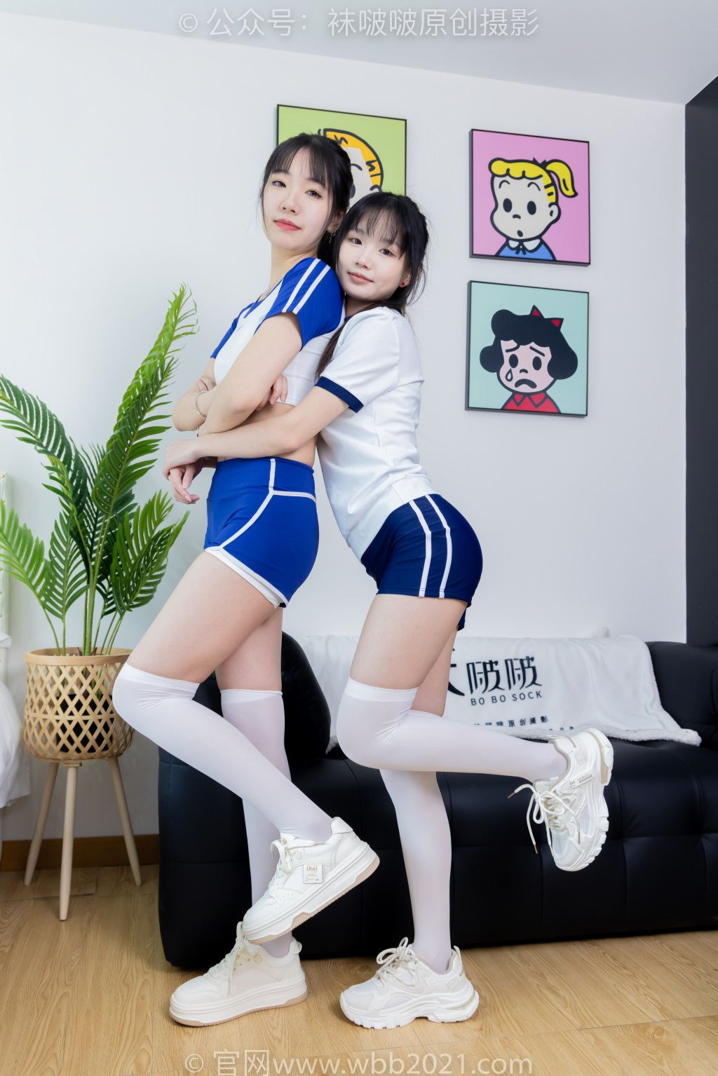 [BoBoSocks袜啵啵] NO.472 小甜豆&甜甜圈-两双运动鞋、厚白丝大腿袜、裸足（仅花絮剧情版）[177P/1V/7.80G] 年费专享-第3张