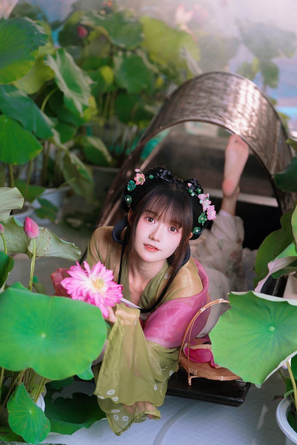 人气Coser@兔子Zzz不吃胡萝卜 浮香花谷[54P-603M] 网红写真-第3张