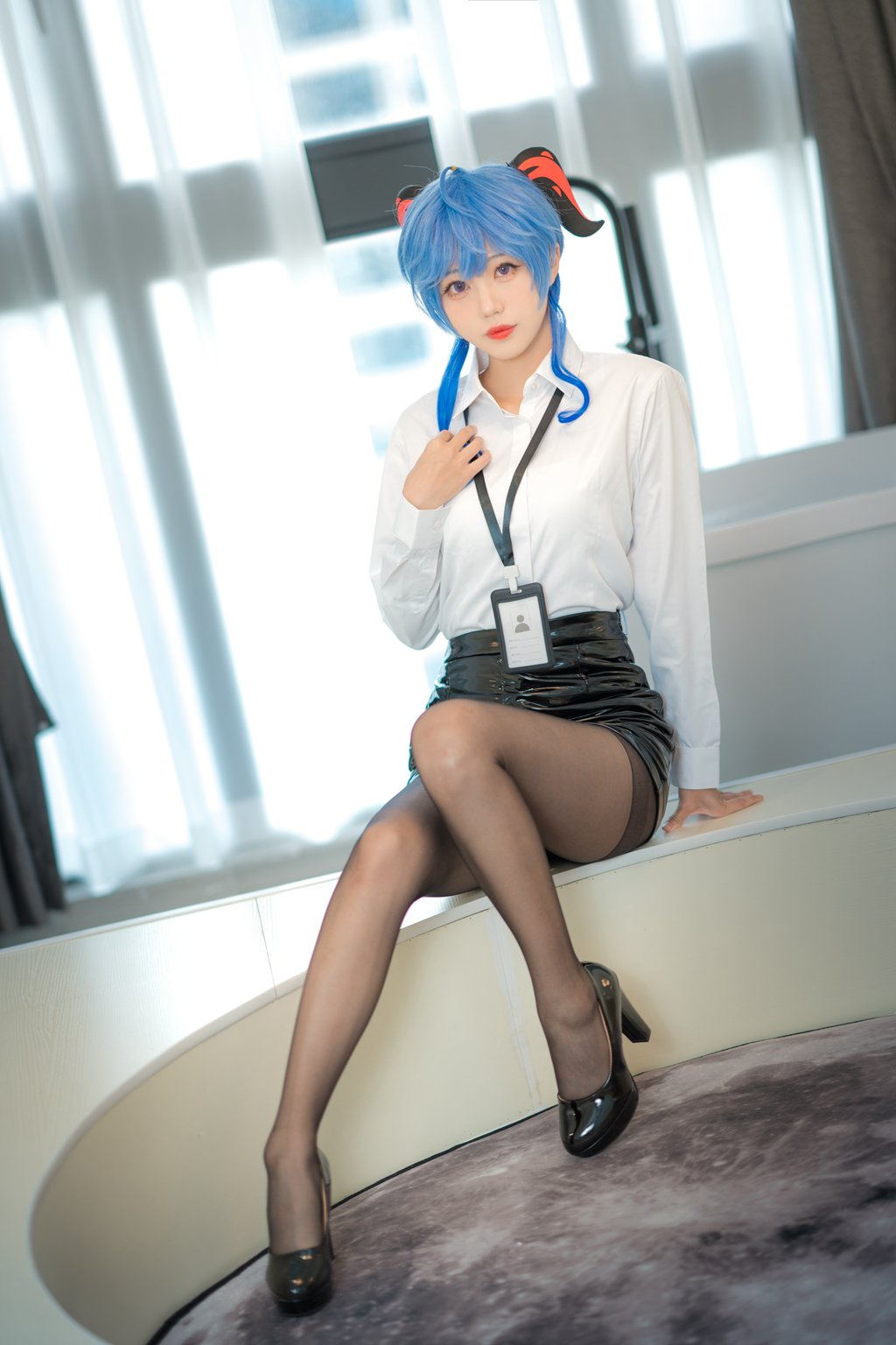 网红Coser@无影喵喵 甘雨OL [35P-366MB] 网红写真-第3张