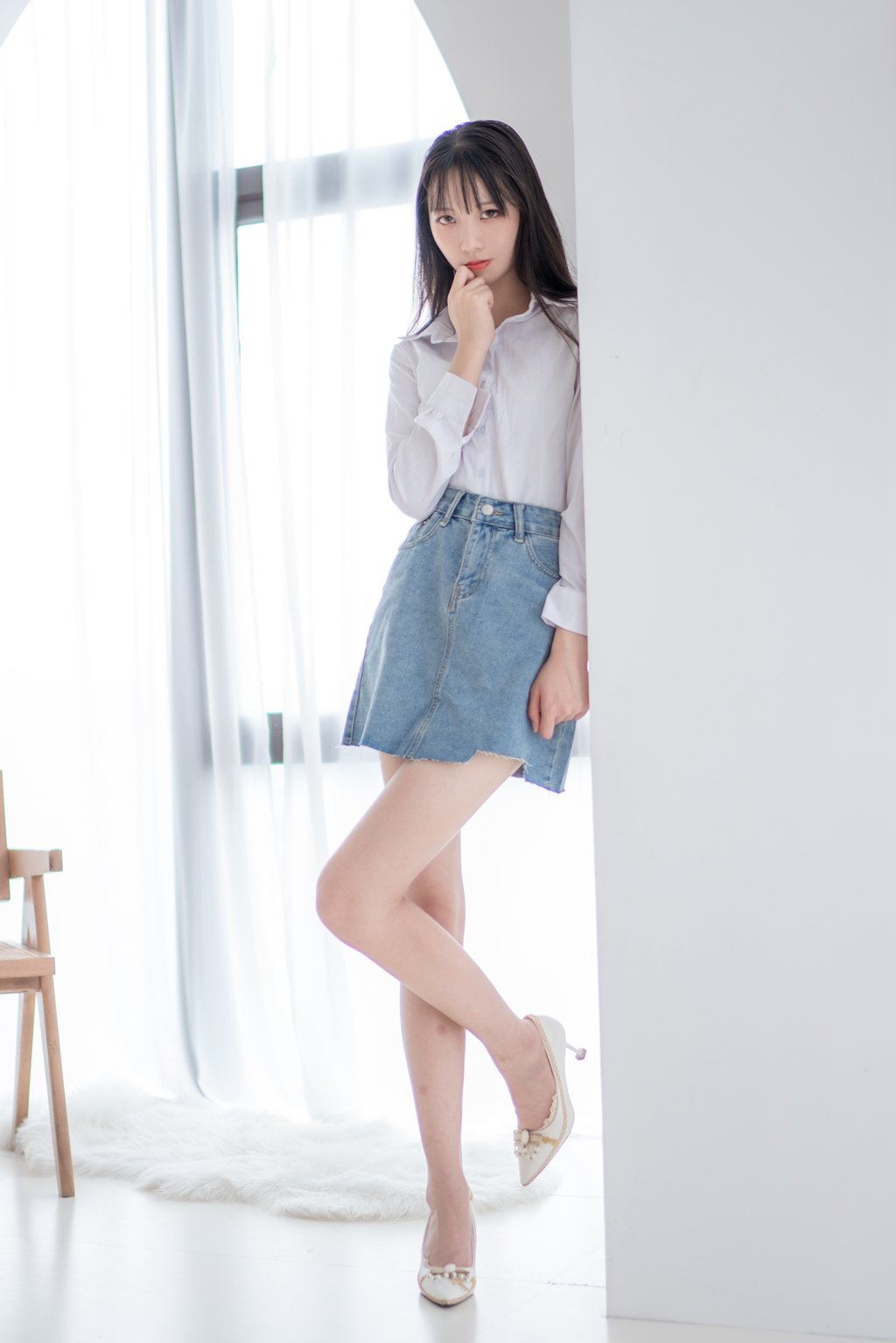网紅Coser@西呱呀呀呀 –衬衫牛仔裙 [61P-297MB] 网红写真-第3张