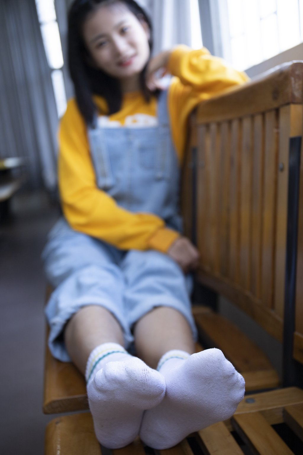 南国足艺 NO.009 刁钻的角度 四川妹纸琳琳教室秀美jiao [121P/1.57G] 南国足艺-第3张