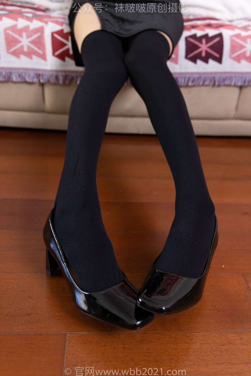 [BoBoSocks袜啵啵] NO.482 稚予-高跟鞋、厚嘿丝大腿袜、肉丝（脚尖微加固款）、旗袍（花絮版）[140P/1V/5.60G] 年费专享-第3张