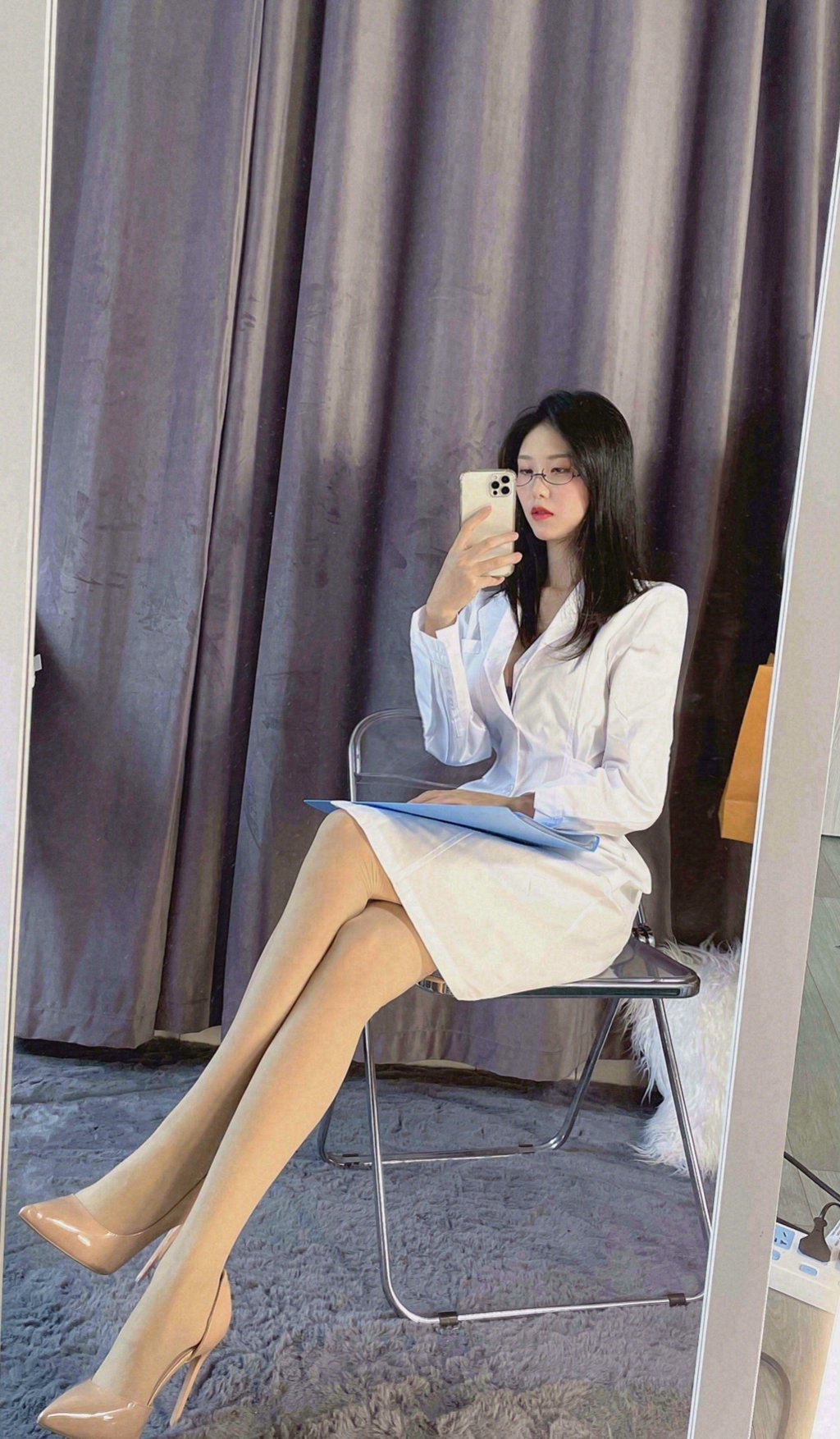 网紅Coser@抖娘-利世 特殊治疗 [41P1V-96M] 网红写真-第2张