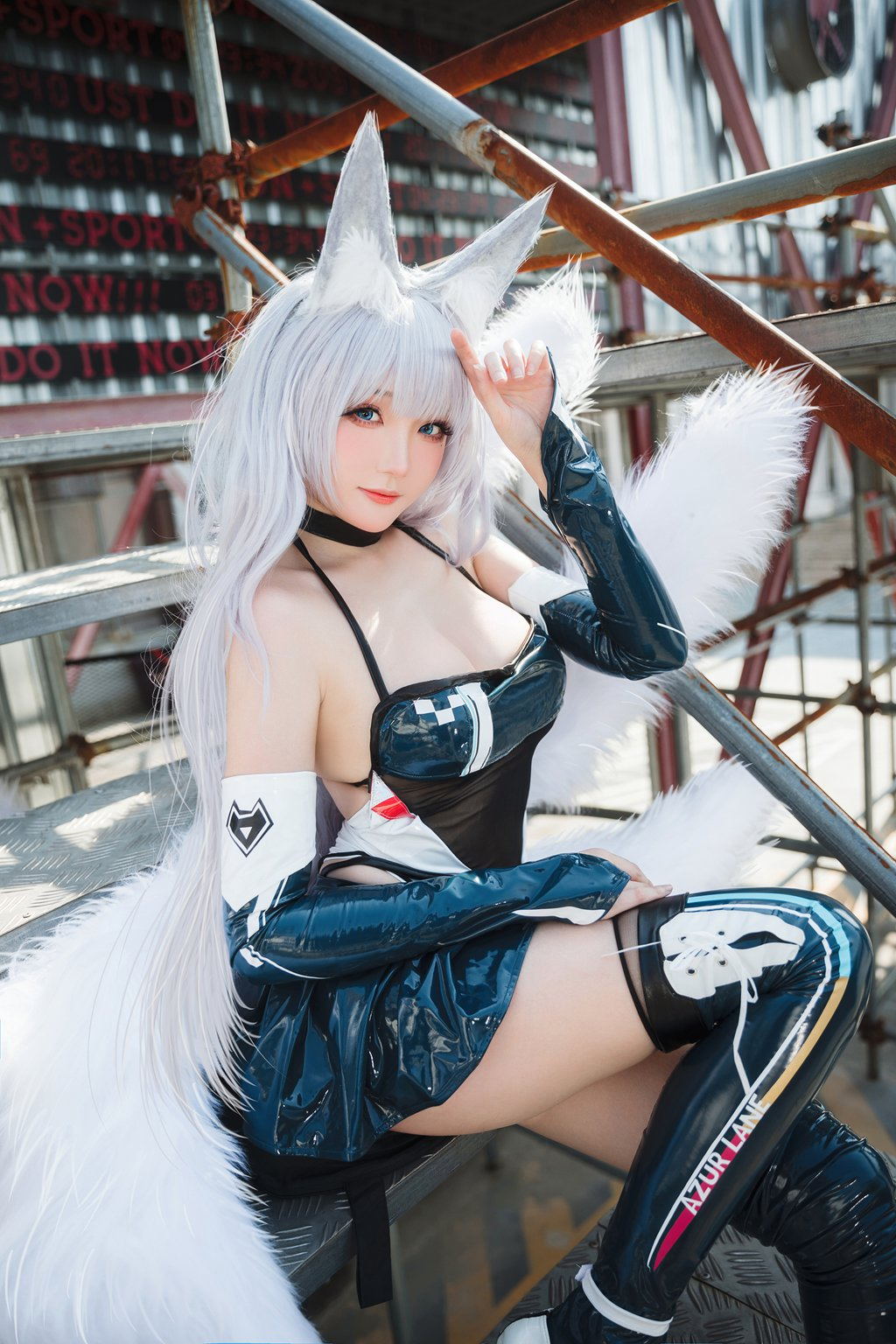动漫Coser@瓜希酱 碧蓝航线 信浓赛车 轰鸣的银轮皮肤 [16P/82MB] 网红写真-第2张