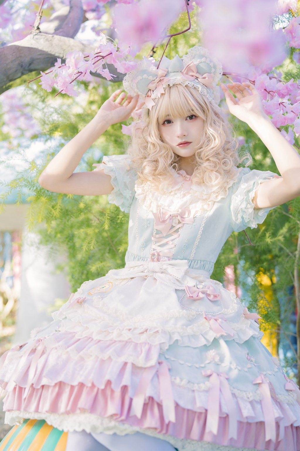 人气Coser@兔子Zzz不吃胡萝卜 糖果小熊[37P-207.3M] 网红写真-第2张