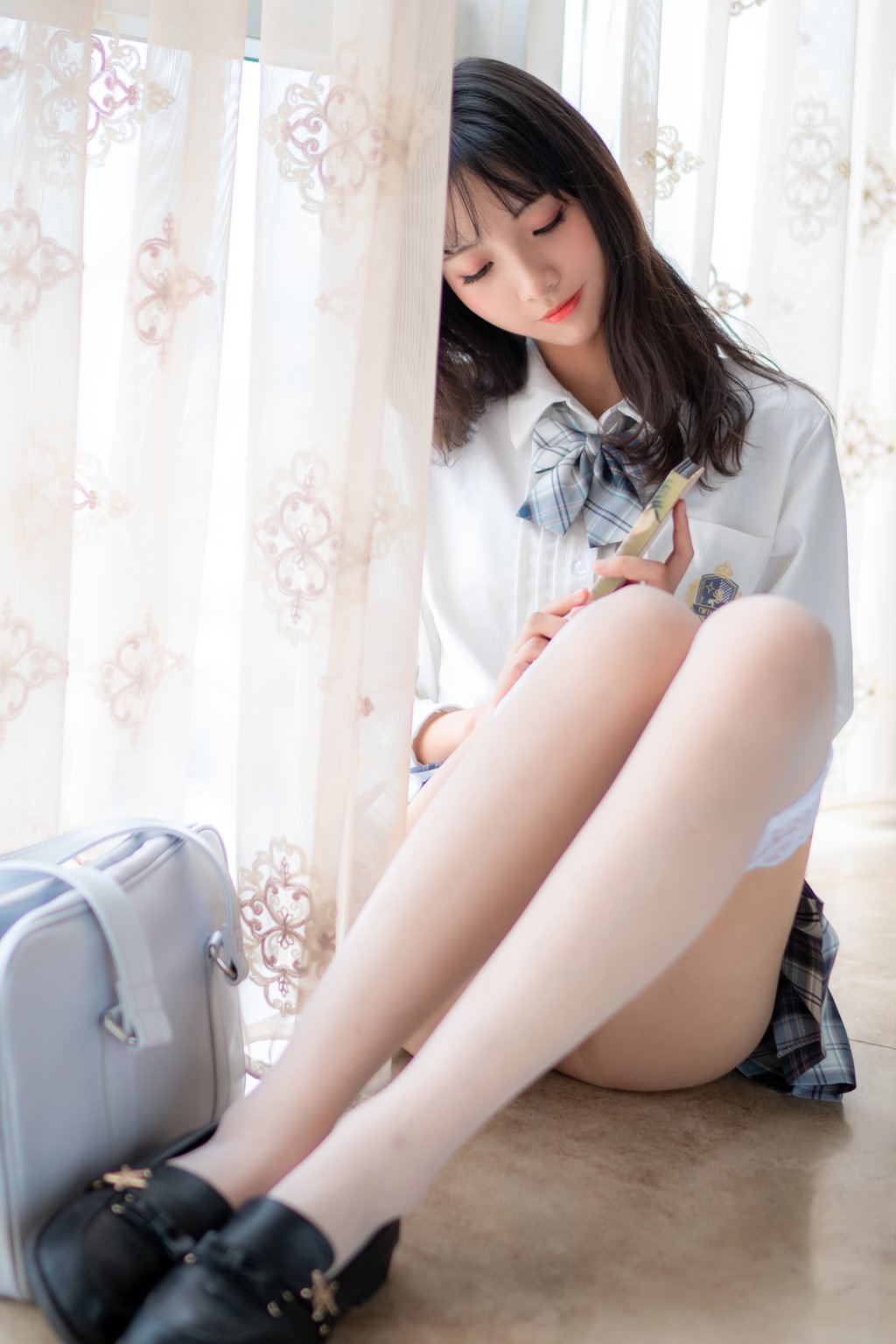 网紅Coser@西呱呀呀呀 –JK格子裙 [23P-148MB] 网红写真-第2张
