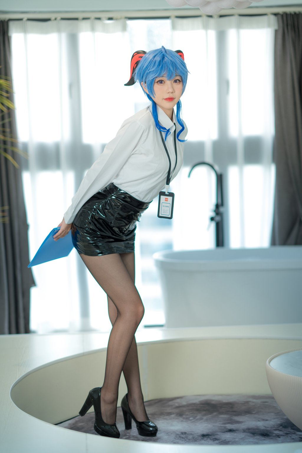 网红Coser@无影喵喵 甘雨OL [35P-366MB] 网红写真-第2张