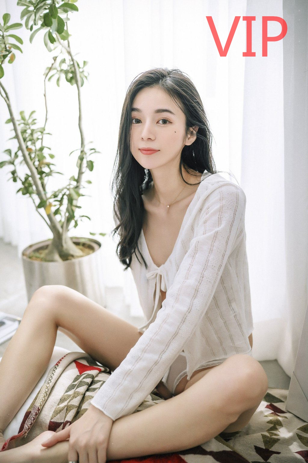 秀人模特@辰辰ChenChen – 内购无水印《小开衫》[81P/392MB] 年费专享-第1张