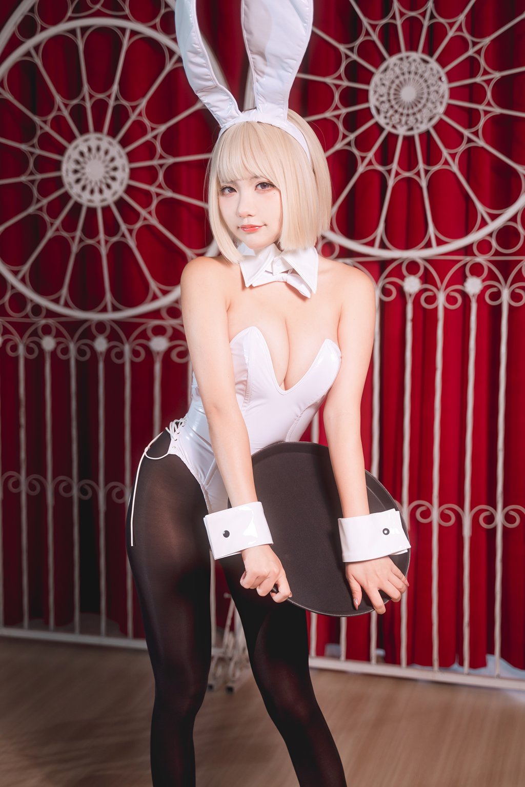 网紅Coser@是一只熊仔吗 小兔时间 [40P-105MB] 网红写真-第1张