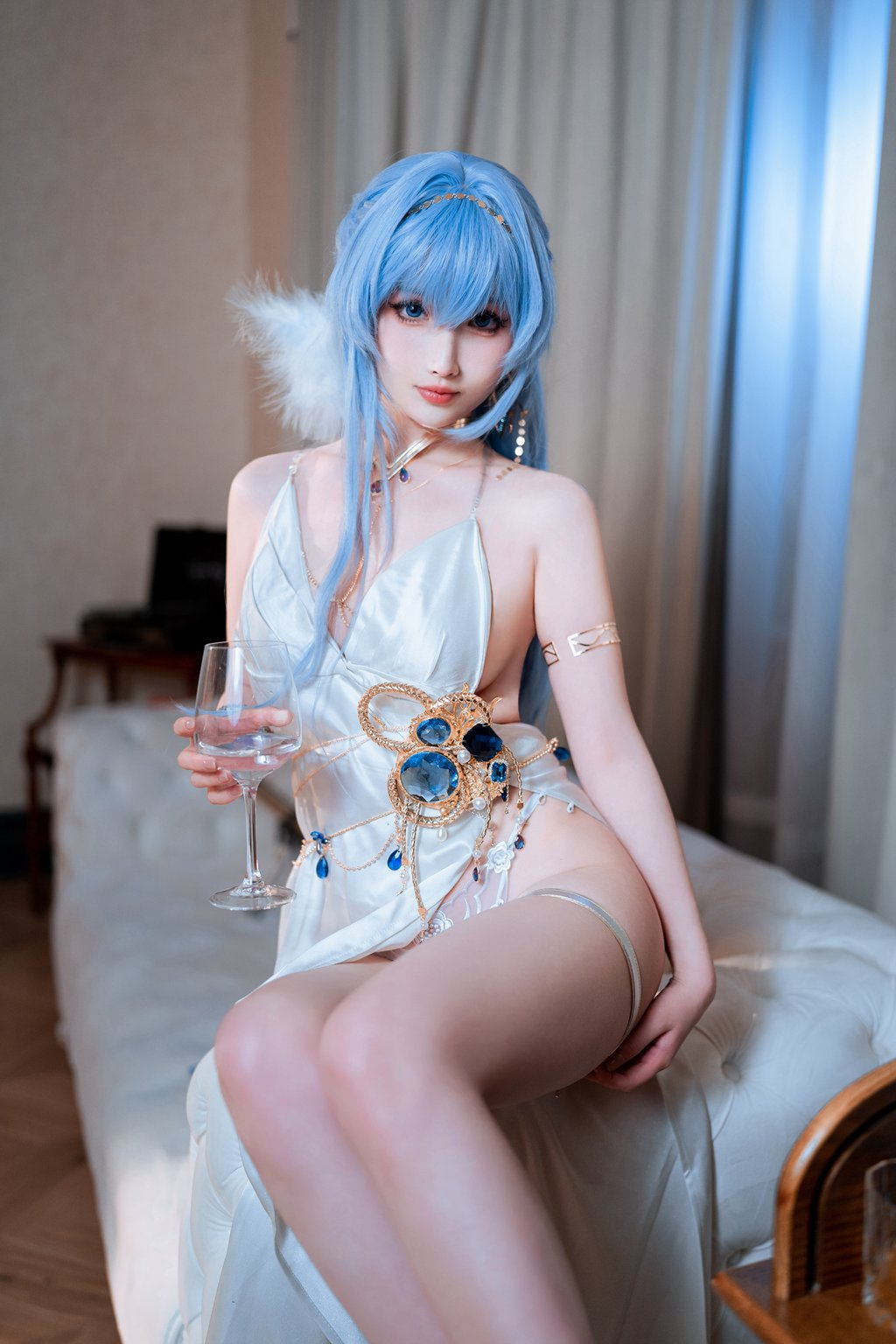 知名动漫Coser@rioko凉凉子 海伦礼服 [48P/14V/792MB] 网红写真-第1张
