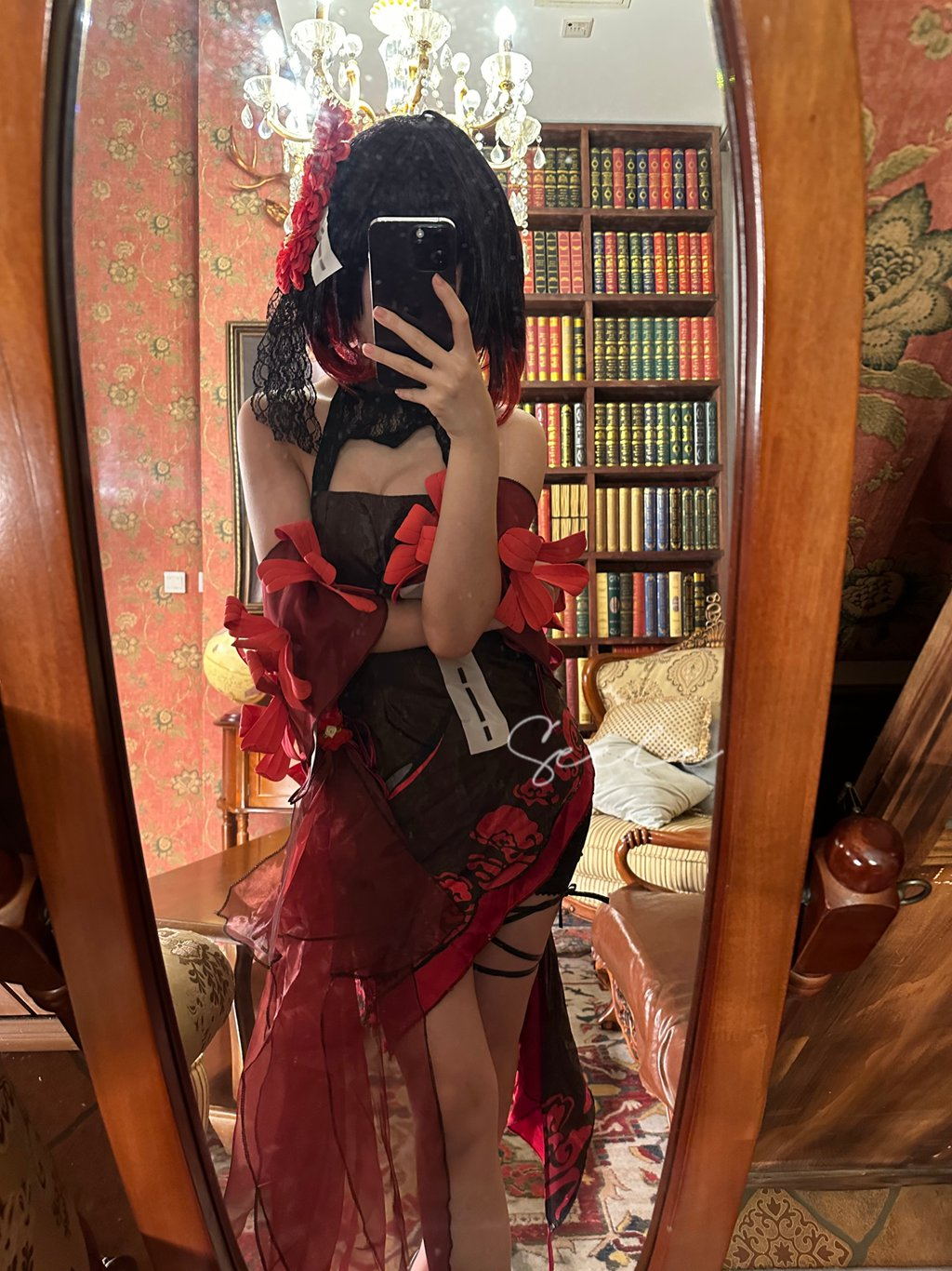 网紅Coser@Seele麦麦 –黑希旗袍物语 [61P8V-977MB] 网红写真-第1张