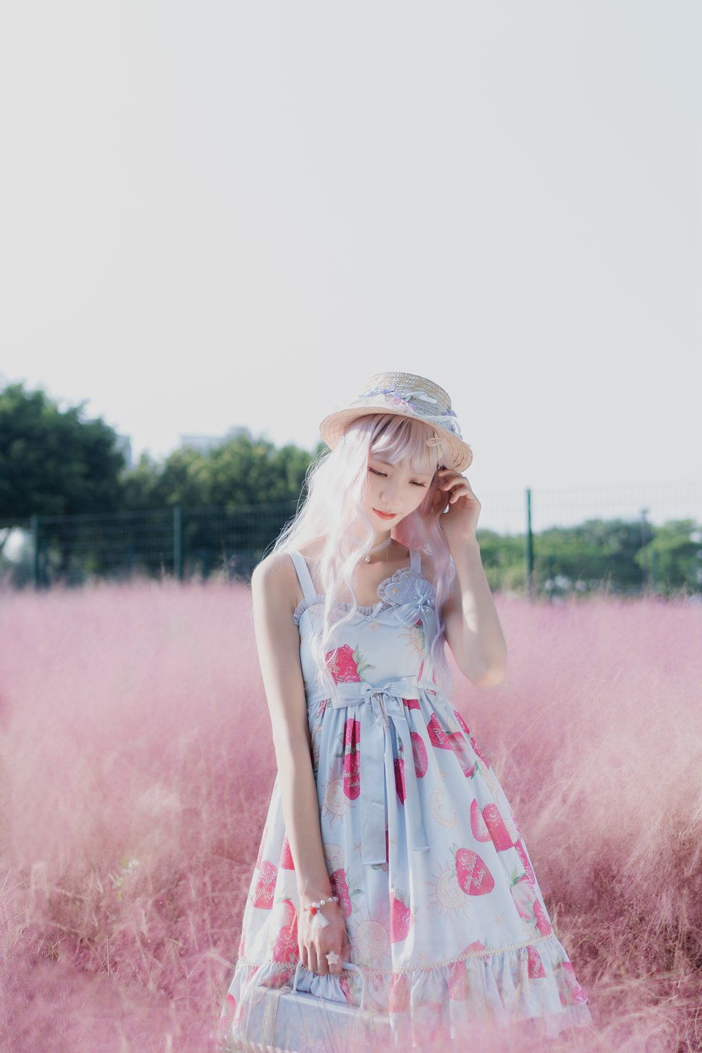 网紅Coser@西呱呀呀呀 –粉草 [15P-108MB] 网红写真-第1张